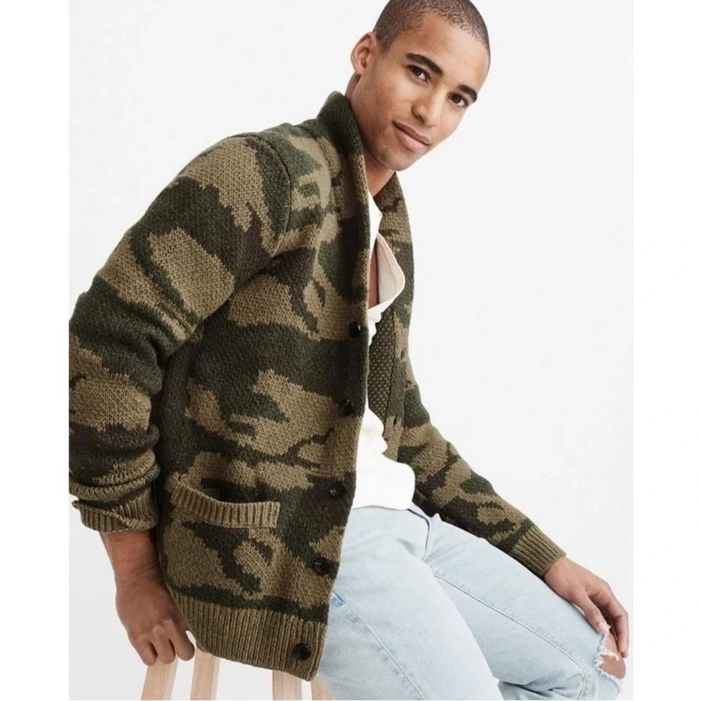 Abercrombie & Fitch Men's Shawl Cardigan in Olive Camo Size XXL - Picture 1 of 14